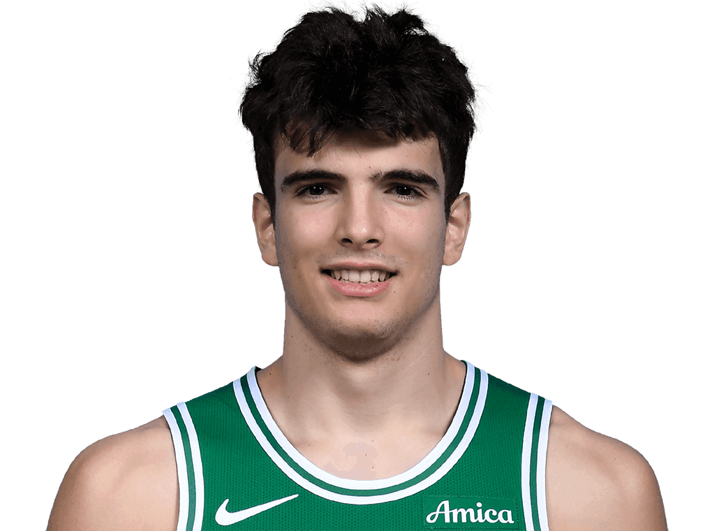 Hugo González headshot